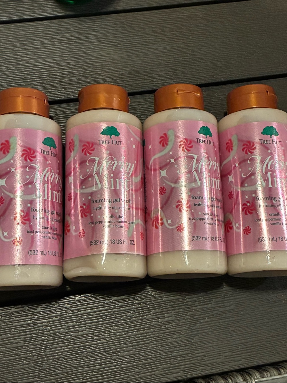 Tree hut Merry Mint Foaming Gel Body Wash - Pink